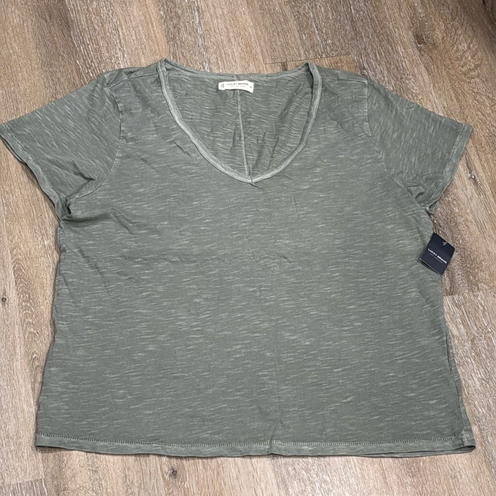 Lucky Brand Women's Sage Green V -Neck Tee sz XL NWT